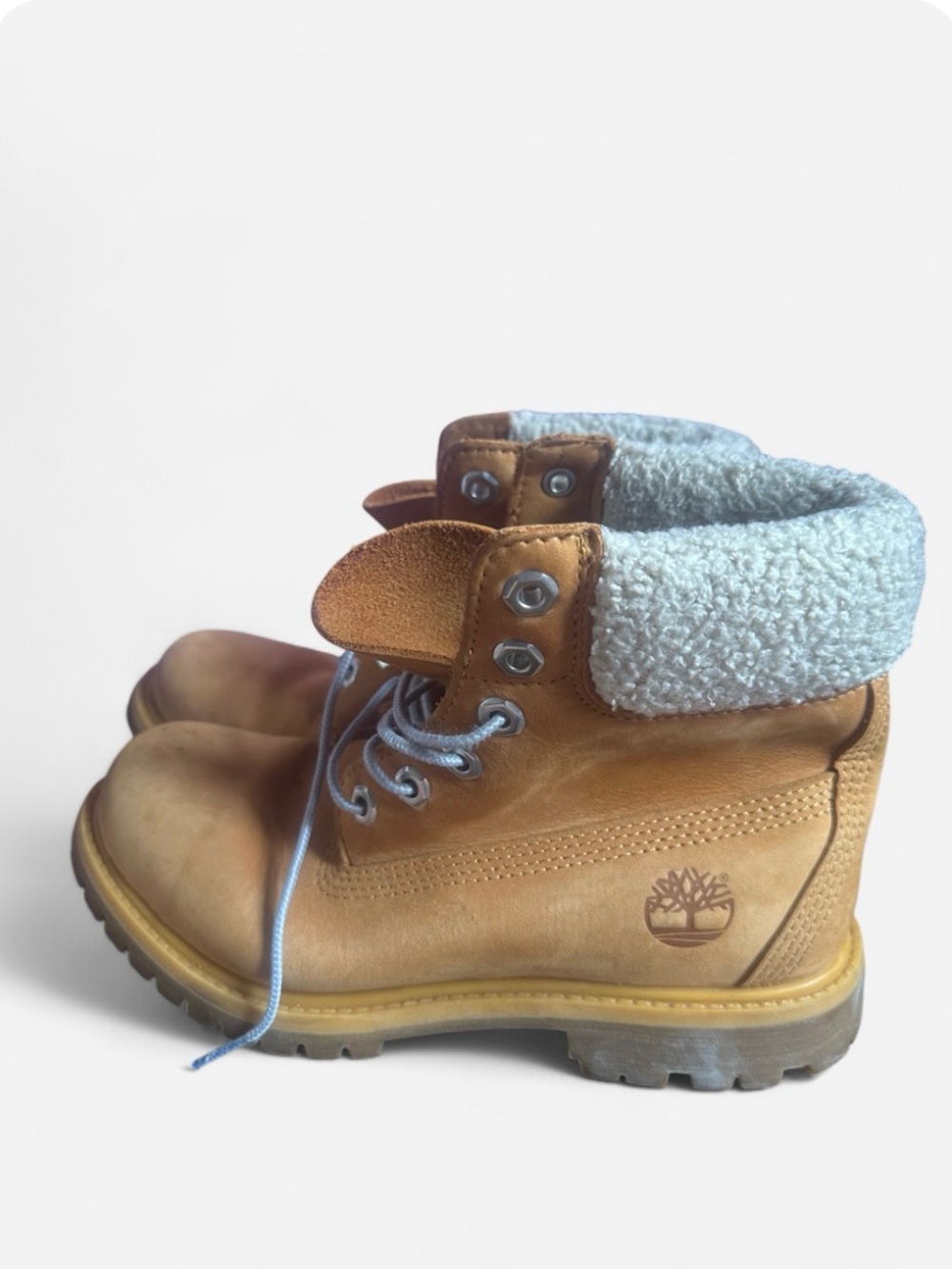 Timberland Wheat Nubuck Boots with Cream Shearling Lining